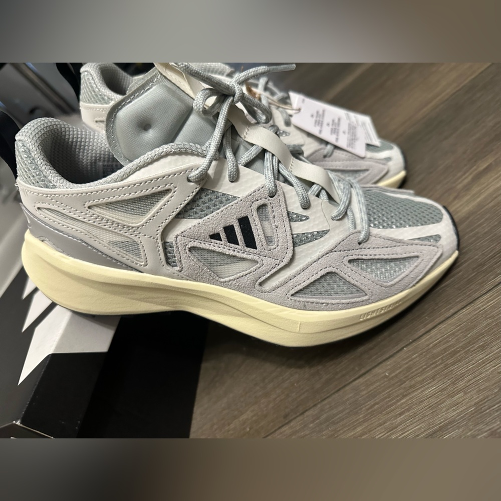 Adidas Kantai Trail- Brand New   (JR5613)